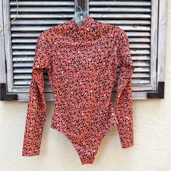 🔥🔥BILLABONG ☀️ A/Div Biarritz Long Sleeve Swimsuit - Picture 9 of 14